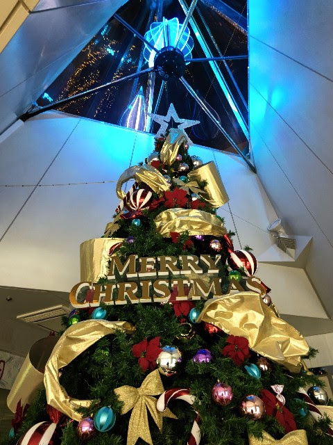 20211128 クリスマスツリー＠香林坊アトリオ.JPG